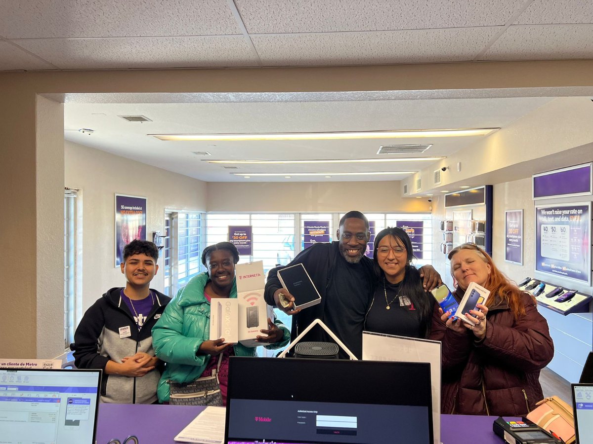It's a Family Affair in Wichita 💜

Tablets, Upgrades, HSI, and more!!

#metrobytmobile #nadayadayada