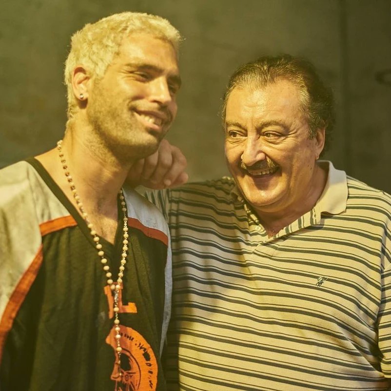 TrapWorldOffic1's tweet photo. Falleció a los 67 años el actor argentino Claudio Rissi, conocido por su papel de Mario Borges en la serie "El Marginal". Su pareja confirmó que falleció de cáncer. DEP🕊️❤️ https://t.co/8CnczzBUUk