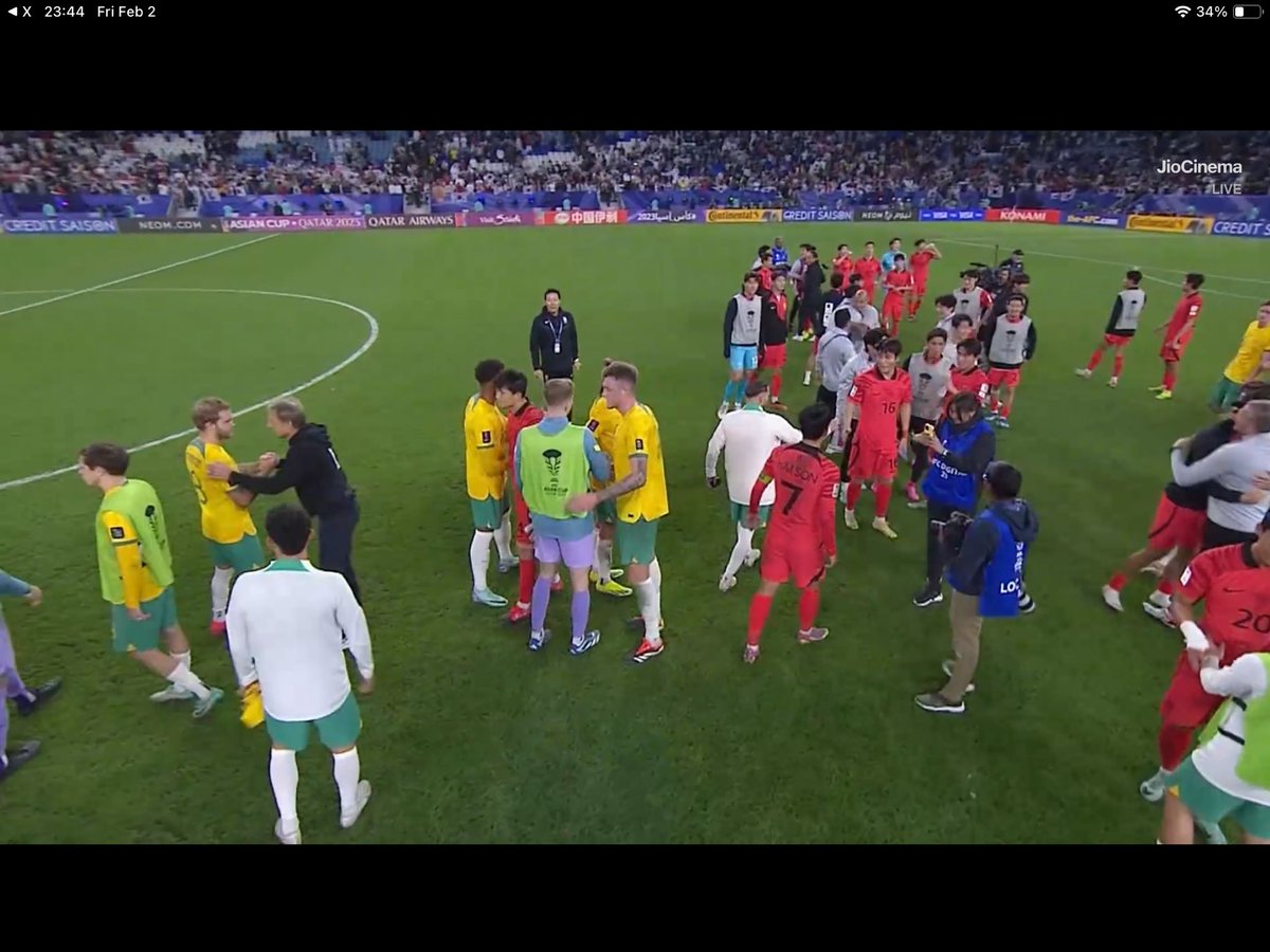 GbDraws's tweet photo. South Korea through to the semifinals
Hwang hee chan’s equaliser
Son heung min’s freekick 
South Korea 2-1 Australia in @afcasiancup 
#AFCAsianCup2023 https://t.co/LGiIBjhXRe