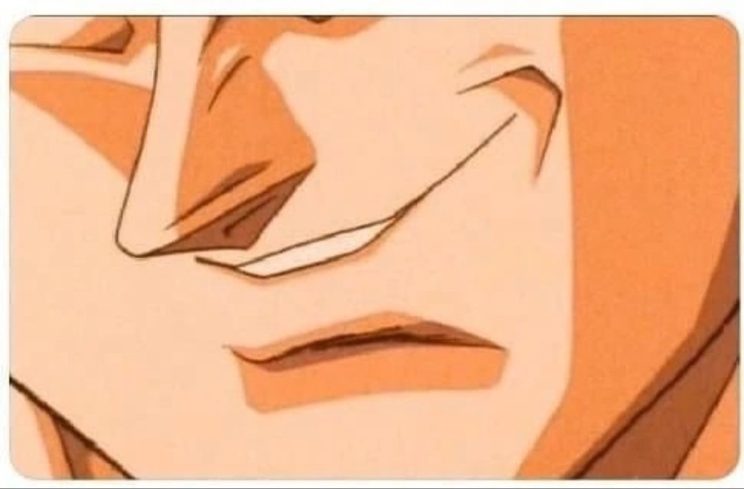 Yo: Aquí le traigo toda la documentación necesaria para este trámite.

La funcionaria: