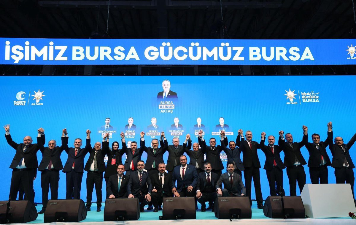 Emine_Gozgec16's tweet photo. 📍Bursa

Cumhurbaşkanımız Sayın Recep Tayyip Erdoğan’ın teşrifleriyle AK PARTİ Bursa Aday Tanıtım Toplantımızı büyük bir coşkuyla gerçekleştirdik. 

Bursa Büyükşehir Belediye Başkan Adayımız Alinur Aktaş ve ilçe belediye başkan adaylarımızı tebrik ediyor, muvaffakiyeler diliyorum.

Bursamızı daha ileriye taşıyacak güçlü kadromuz hayırlı uğurlu olsun.

#HazırızKararlıyız @RTErdogan @akpartibrs