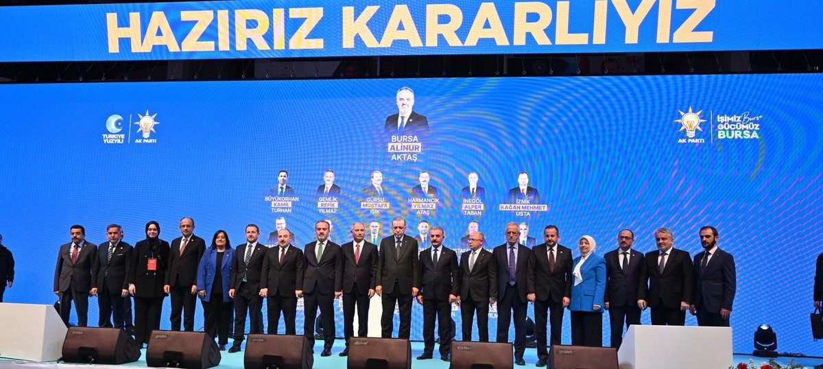Emine_Gozgec16's tweet photo. 📍Bursa

Cumhurbaşkanımız Sayın Recep Tayyip Erdoğan’ın teşrifleriyle AK PARTİ Bursa Aday Tanıtım Toplantımızı büyük bir coşkuyla gerçekleştirdik. 

Bursa Büyükşehir Belediye Başkan Adayımız Alinur Aktaş ve ilçe belediye başkan adaylarımızı tebrik ediyor, muvaffakiyeler diliyorum.

Bursamızı daha ileriye taşıyacak güçlü kadromuz hayırlı uğurlu olsun.

#HazırızKararlıyız @RTErdogan @akpartibrs