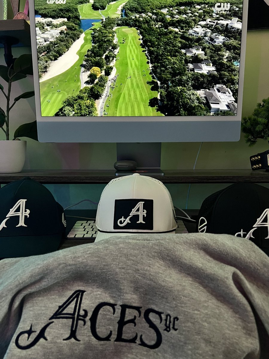 BradMichael33's tweet photo. Not sure which team I’m pulling for this week, but.. I’ll just leave this right here! #LIVgolfbroadcast @livgolf_league @4AcesGC_ https://t.co/AeF8YPmvWO