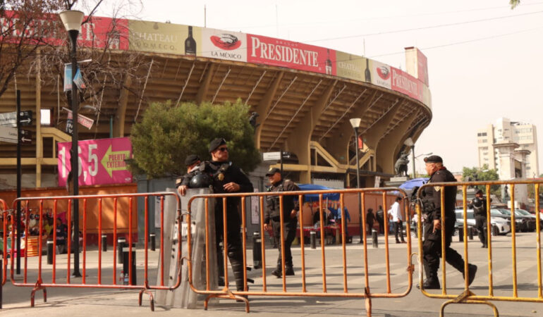 ¡Siempre sí! En el aniversario de la Plaza México habrá corridas de toros 🏟️🐂

Un juez dictaminó que la fiesta taurina sí se realizará el 4 y 5 de febrero 👀

👉🏻 lc.cx/dCDJWP