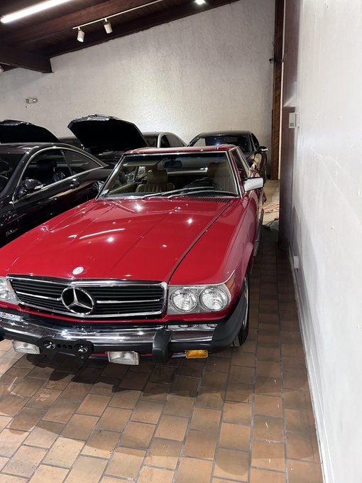 ®️18+’s pics and videos