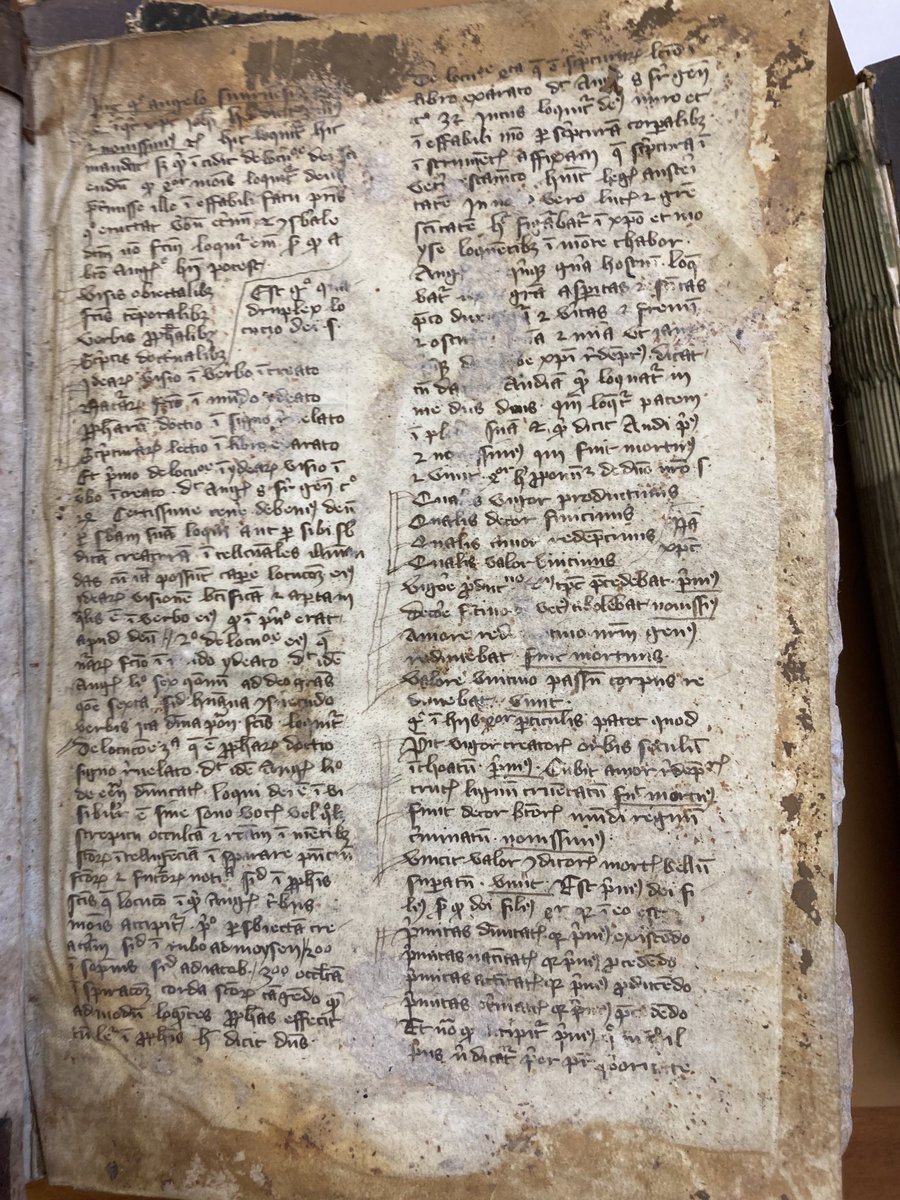 petetoth's tweet image. #fragmentfriday treat from Oxford.       

Could anyone offer a clue for this sheet? Looks like a commentary on Rev 2:8 but it’s not giving in. Please give it a go. #fragmentology people?