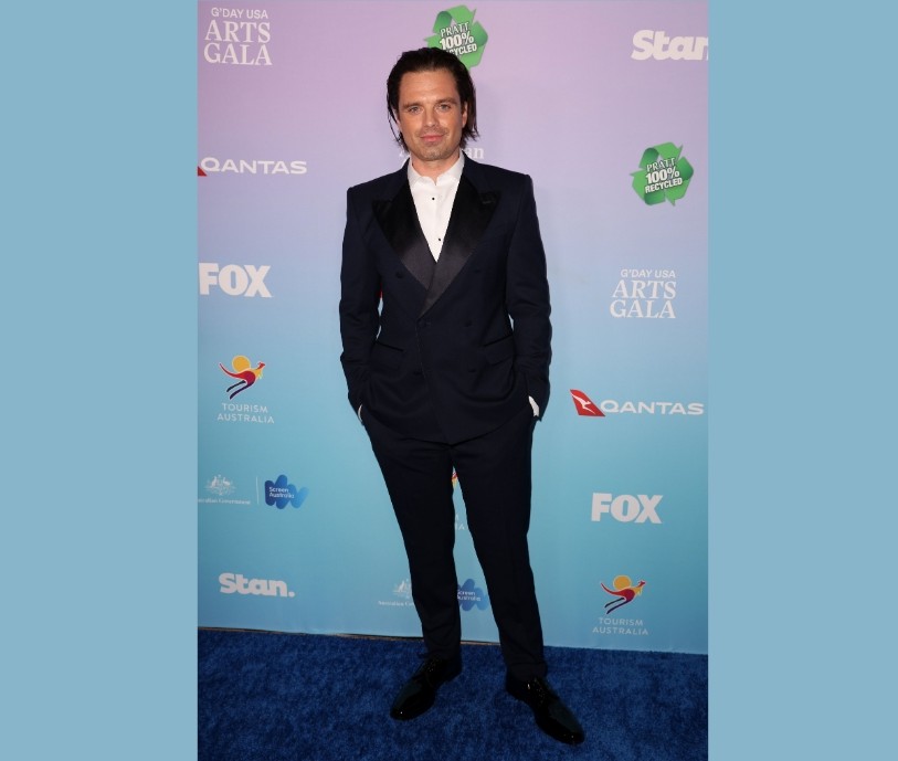 EvansStanFan's tweet photo. He looks so handsome! 😍🥰
📸 Sebastian Stan attending the 21st @GDAYUSAofficial Arts Gala where he presented friend and director Craig Gillespie with an award 🏆
#sebastianstan #sebastianstanfan #marvel #marvelcomics #buckybarnes #wintersoldier #tfatws #thunderbolts https://t.co/tBY1YKXFfj