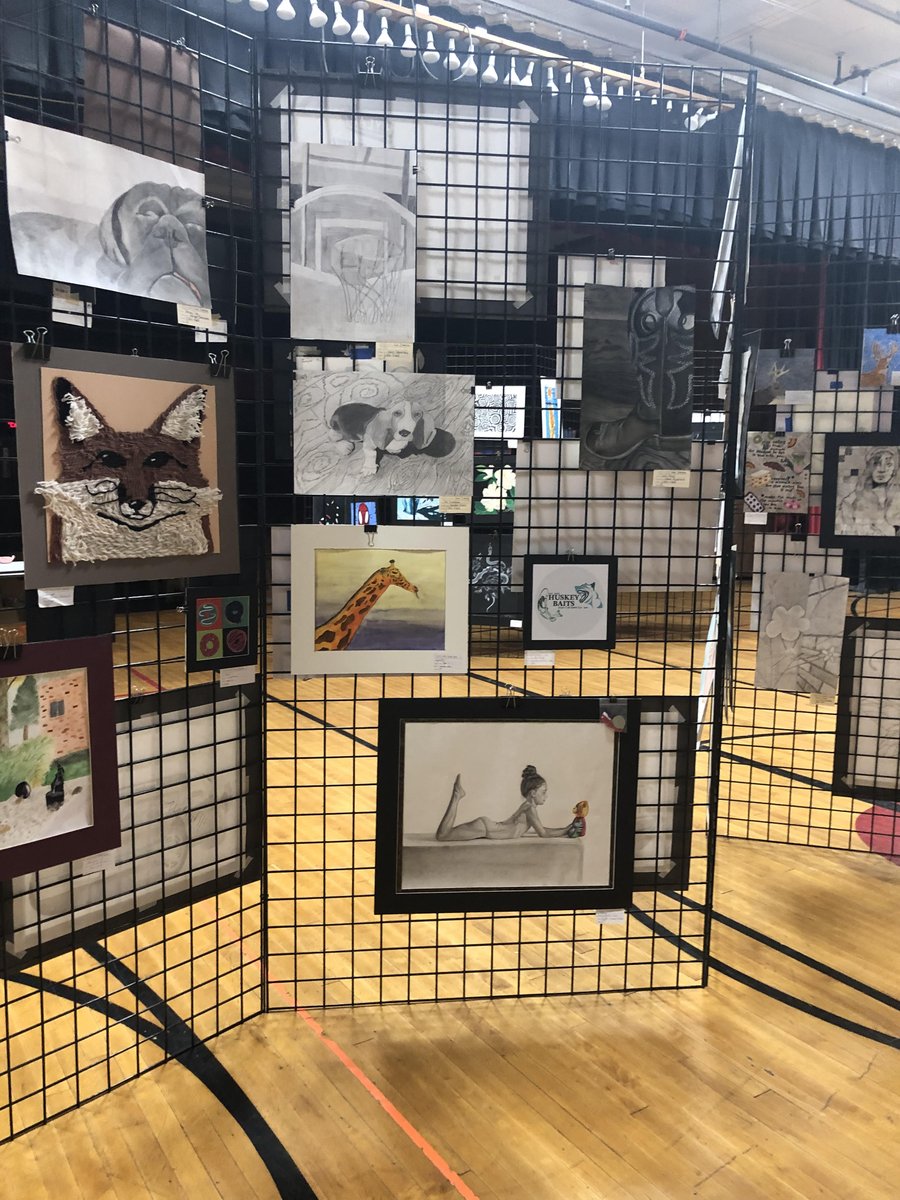 LisaKanode's tweet photo. I enjoyed the Pioneer Conference Art Exhibit in Southern this week!  Congrats to your #emwolves and Friend High schoolers who placed!  Caleb Black, Jacob Klooz, Hailey Goodrich, Carver Kanode and Emma Meyer.  #emfbobcats https://t.co/FWBZqIGh9a