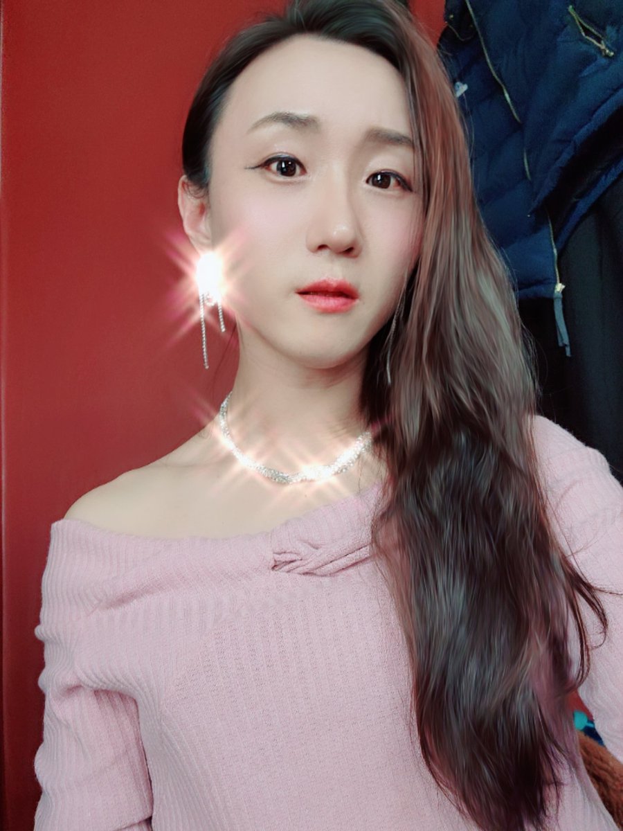 오랜만 핑크로 여성미 뿜뿜~~🌸🌸