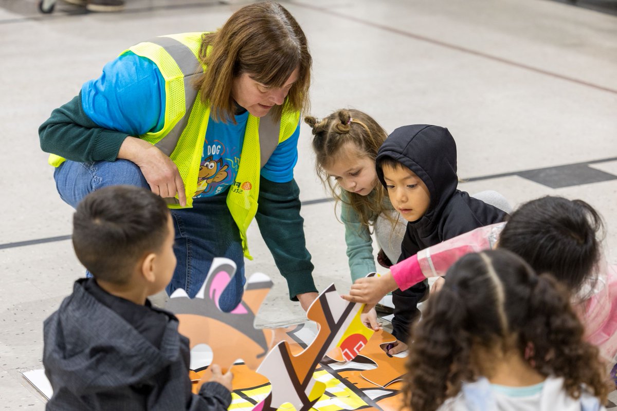 FirstStudentInc's tweet image. ❤️ 🚌 It's #lovethebus month and #SafetyDog is on tour. Yesterday he spent time at @PortervilleUSD in Porterville, CA. More than 300 students from two of the district's elementary schools participated and learned to be #doggonesafe bus riders. #caringforstudents #focusonsafety