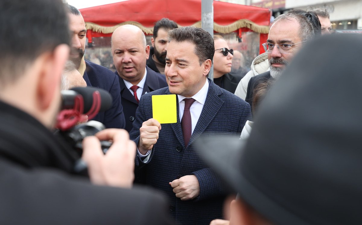 İstanbul'dayız.

Bakırköy Belediye Başkan Adayımız Gökhan Yılmazer ve Beylikdüzü Belediye Başkan Adayımız Cem Birtürk Avşar ile Bakırköy'e ve Beylikdüzü'ne DEVA olacak çözümlerimizi anlattık.

Bizlere eşlik eden, sohbetlerine ortak eden tüm vatandaşlarımıza teşekkür ediyorum.