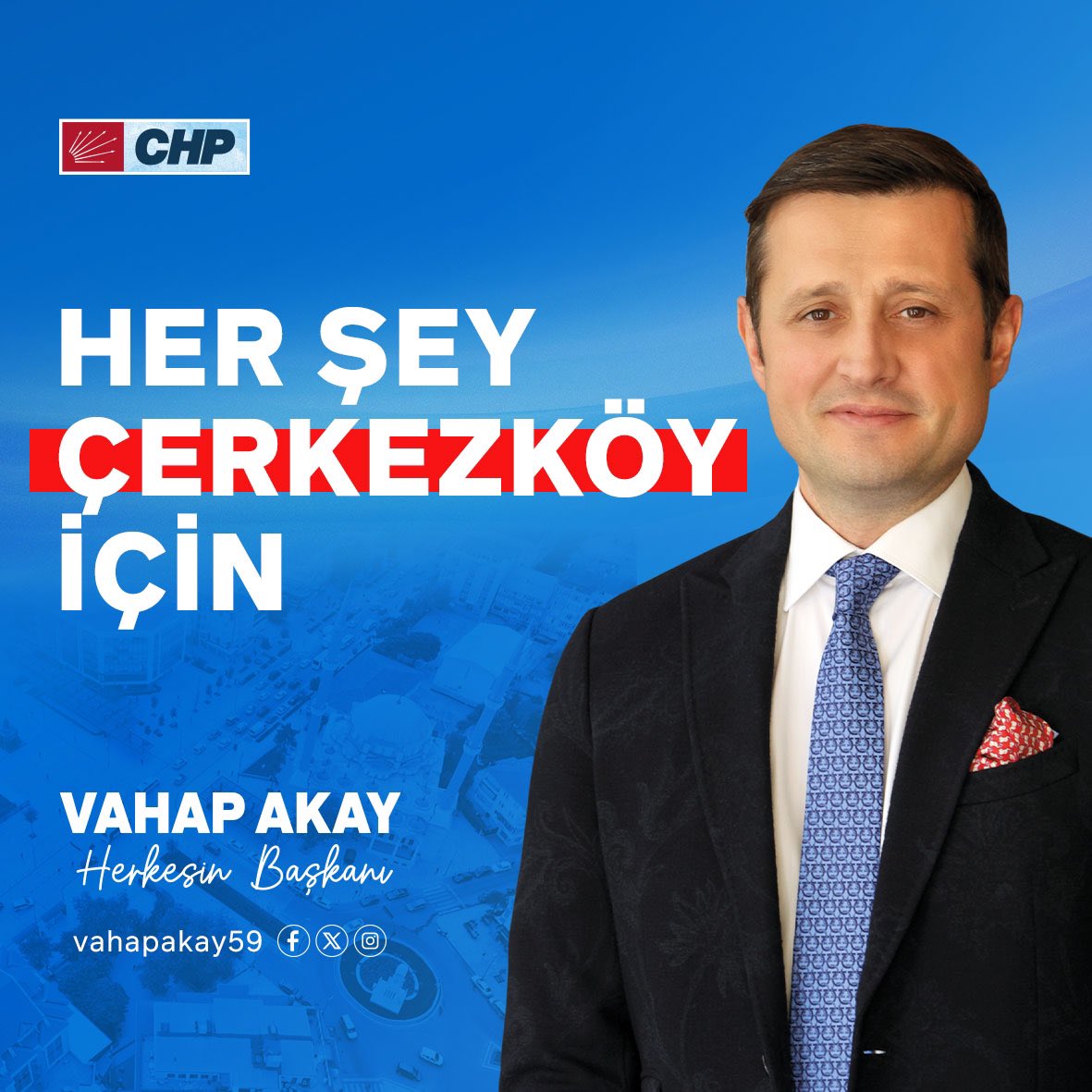 Yaklaşık on yıllık görev süremizce bu kentte gezmediğimiz sokak, çalmadığımız kapı bırakmadık. Kent olma yolunda büyük bir gelişim sağladığımız bu şehirde sevinçlerimizi de, hüzünlerimizi de birlikte yaşadık. Yeri geldi bir masada aşımızı paylaştık, iftarımızı birlikte yaptık.