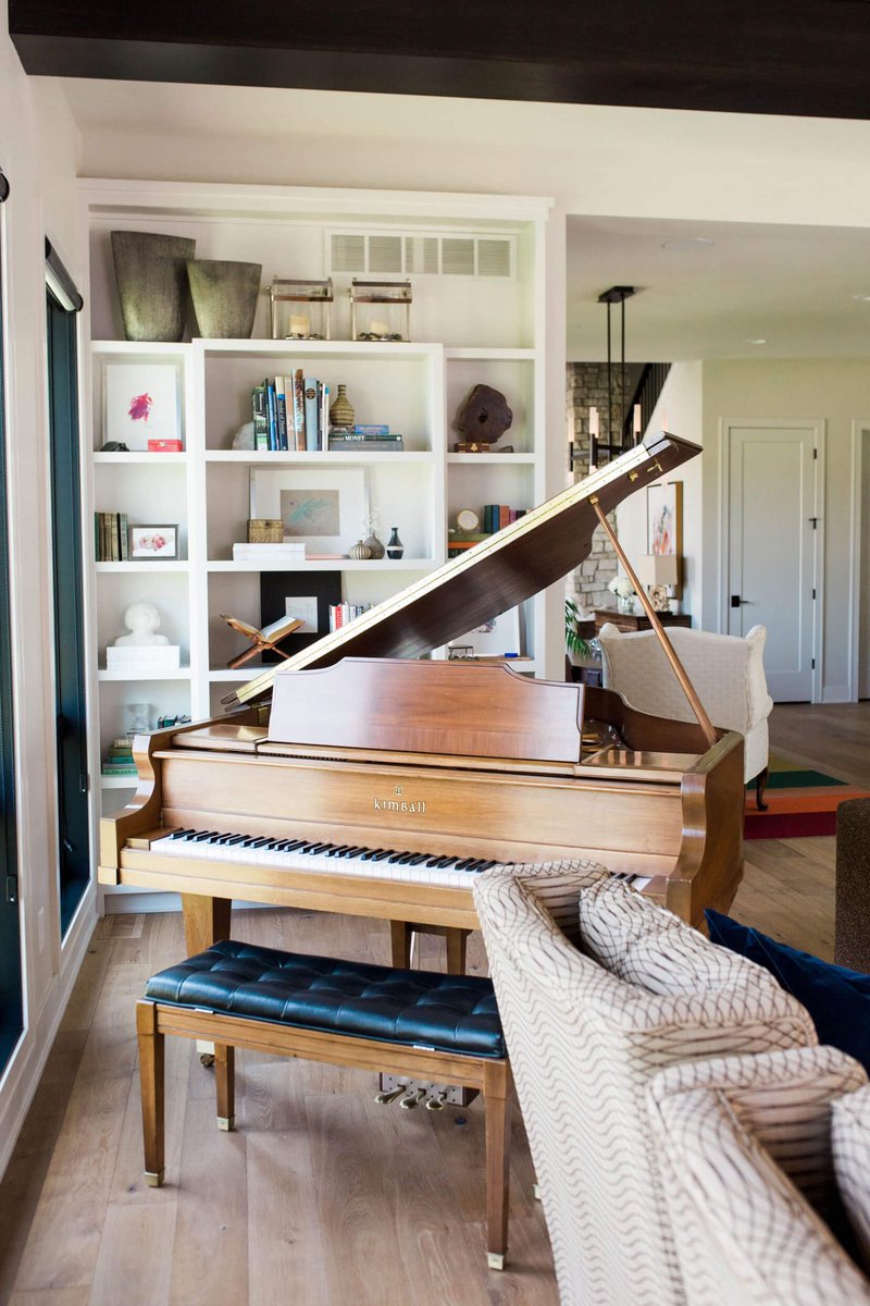 Happy Friday!☀️🩵🎹

🎨 Brianne Wilhelm
🏠 BC Meyer Homes 
📸 Blackbird Photography 
🎹 Brianne’s grandpa🥰

#interiordesign #interiordecor #livingroom #piano #livingroomdesign #livingroominspiration #livingroomgoals #livingroominspo #omaha #nebraska #d3interiors