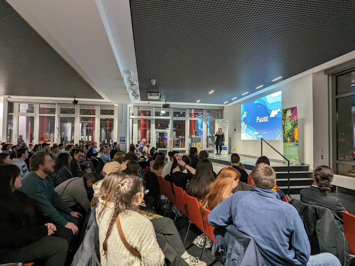 Science Slam AquaBio🌱🦎
Again Full House, science, food, beer &amp; lots of fun 🥳
<a href="/unidue/">Uni Duisburg-Essen @unidue.bsky.social</a> @zwu_ude