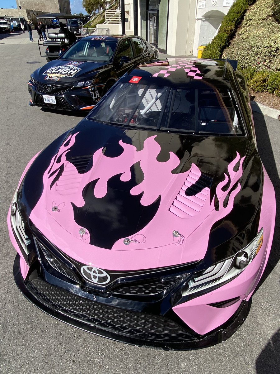 jeff_gluck's tweet photo. Hey, it’s an MGK race car. @machinegunkelly https://t.co/sgKNo9yXgG