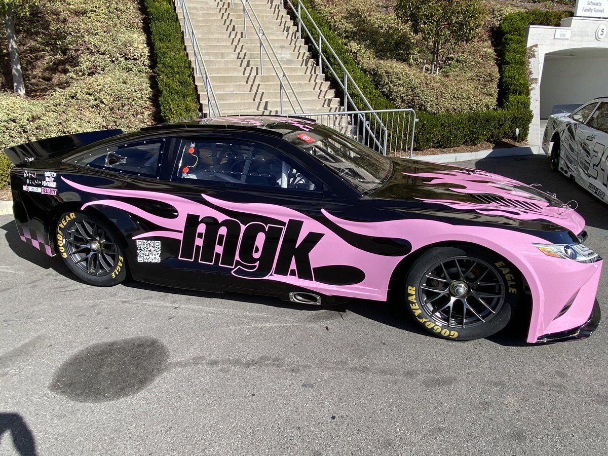 jeff_gluck's tweet photo. Hey, it’s an MGK race car. @machinegunkelly https://t.co/sgKNo9yXgG