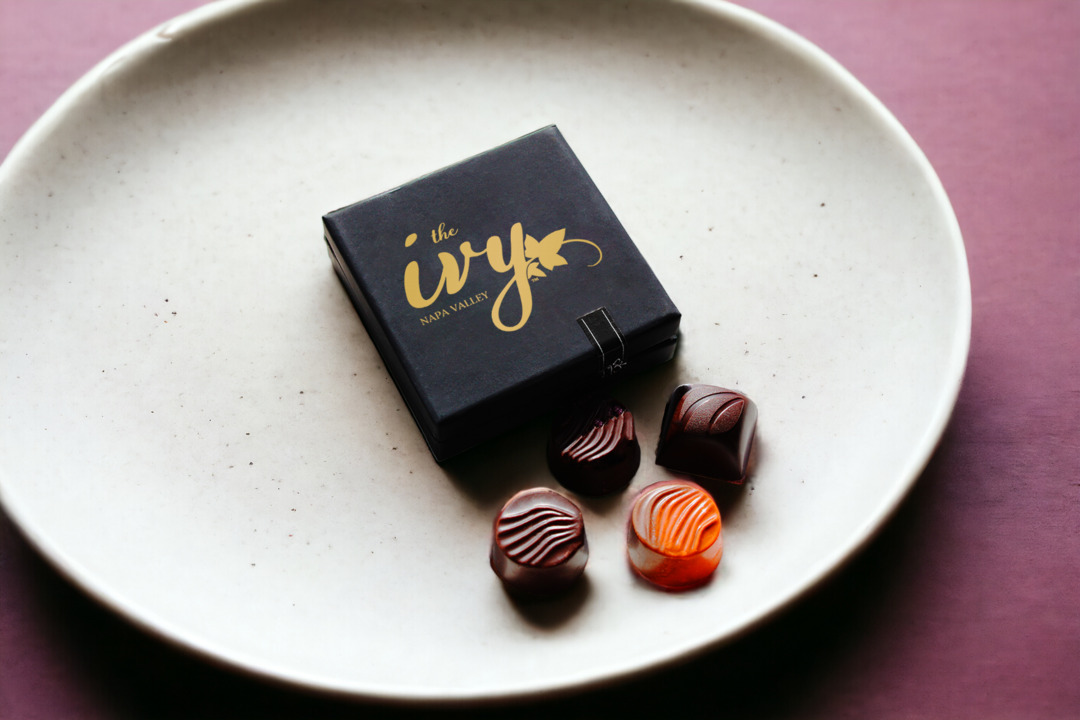 theivynapa tweet media