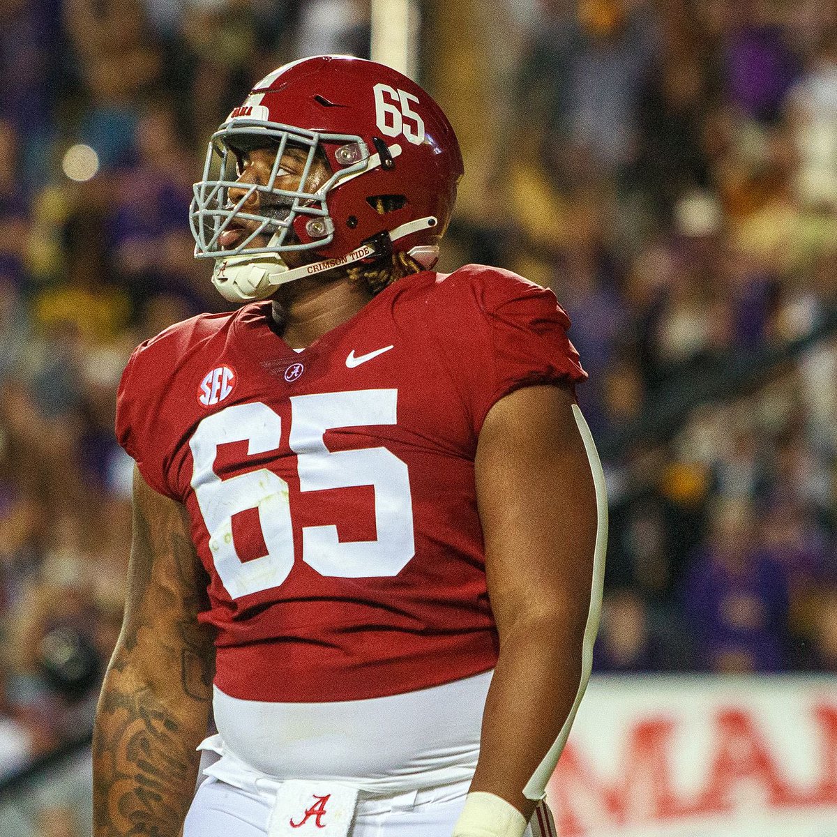 Truly blessed to have received an offer from the University of Alabama #RTR 🐘 @scotthuffbama <a href="/KalenDeBoer/">Kalen DeBoer</a> <a href="/PlayerProMorgan/">Courtney Morgan</a> <a href="/freddierch8/">Coach Freddie Roach</a> <a href="/BVNW_Football/">Husky Football</a> <a href="/CoachClintRider/">Clint Rider</a>