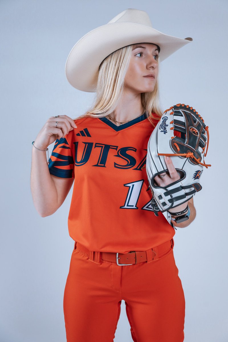 SydneyMcReynol8's tweet image. Year 1 in the 210 #pluckem