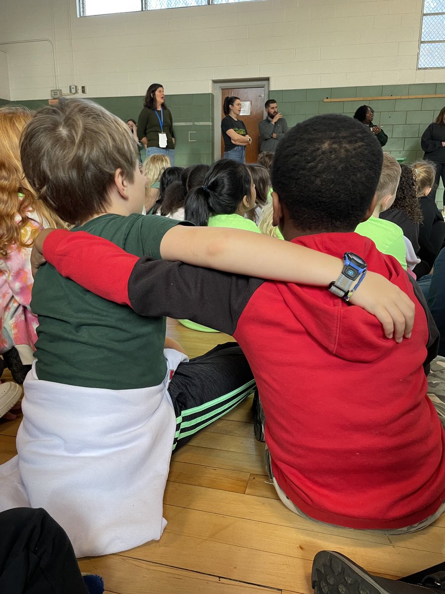 Reading Star friendships! 💚