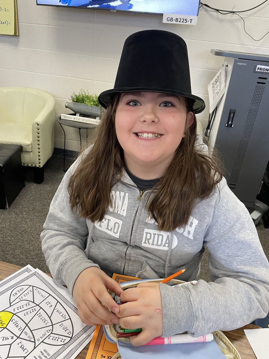 PCSD_GB's tweet photo. More #RaiderStrong 5th graders enjoying a Math Magic learning day @PCSD_GB ! 🪄😁 https://t.co/1X6PTkZJNc