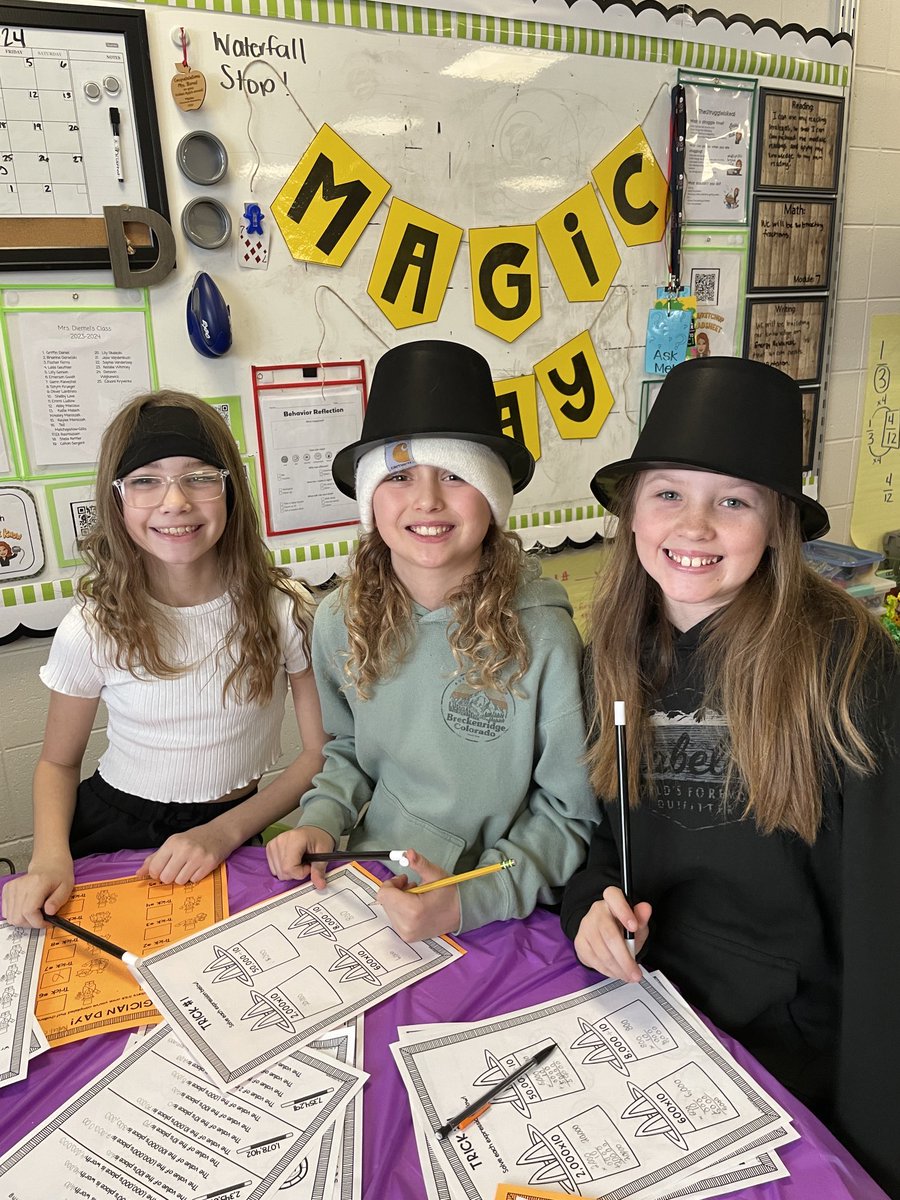 PCSD_GB's tweet photo. More #RaiderStrong 5th graders enjoying a Math Magic learning day @PCSD_GB ! 🪄😁 https://t.co/1X6PTkZJNc
