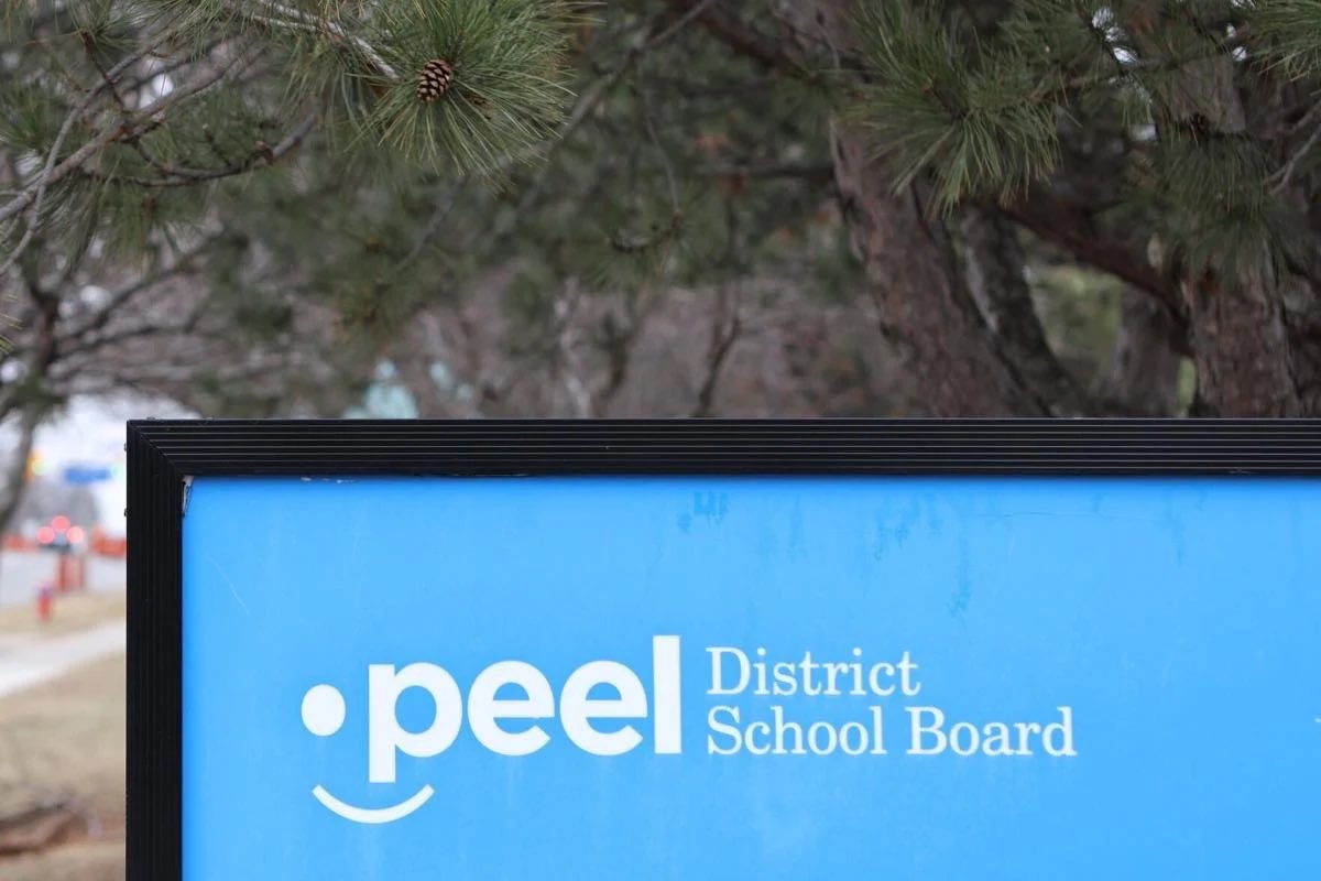 ‘Highly specialized’ teachers at PDSB central office put on notice, via <a href="/KarenMartinRob6/">Karen Martin-Robbins</a> in <a href="/CaledonNews/">CaledonEnterprise</a>.

<a href="/ETFOPeel/">ETFO Peel</a>’s @Jessi_Cooper: “Right now, [post-]pandemic, when student need is at its highest[, we] should be adding supports, not taking them away.”

caledonenterprise.com/news/highly-sp…