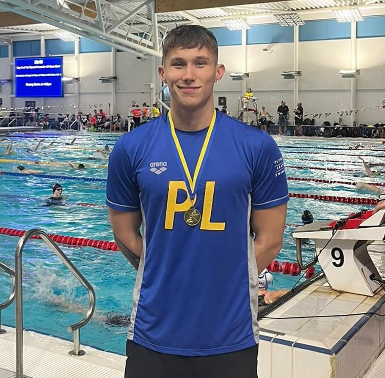 The MC 100m Breaststroke finals have delivered even more 🇬🇧 medals💪

🥉Rebecca Redfern claims a podium spot with a strong performance🔥
🥉Harry Stewart takes bronze with a big improvement on his heats time⏱️

[📸Second image: <a href="/PlymouthLeander/">Plymouth Leander Swimming Club</a>]