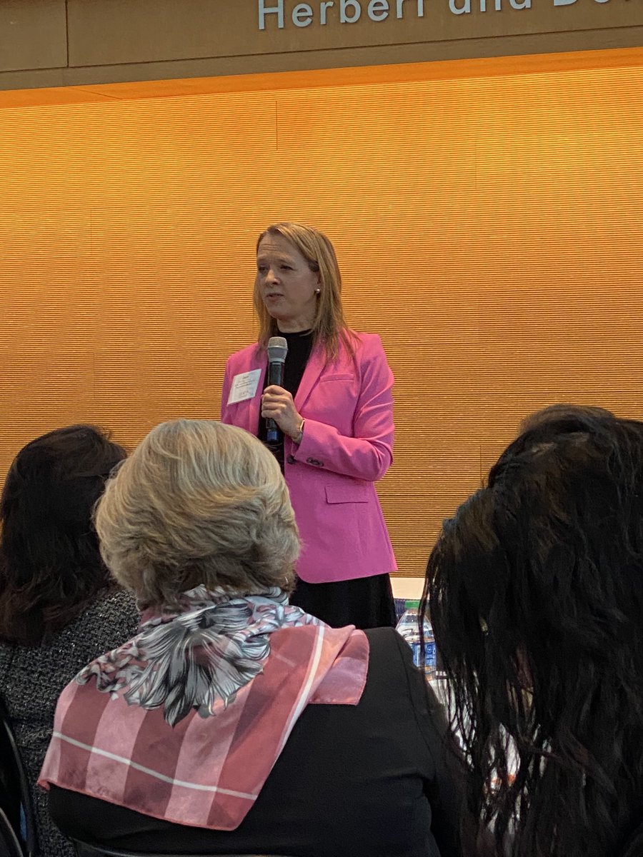 Lorna R. Lewis tweet media