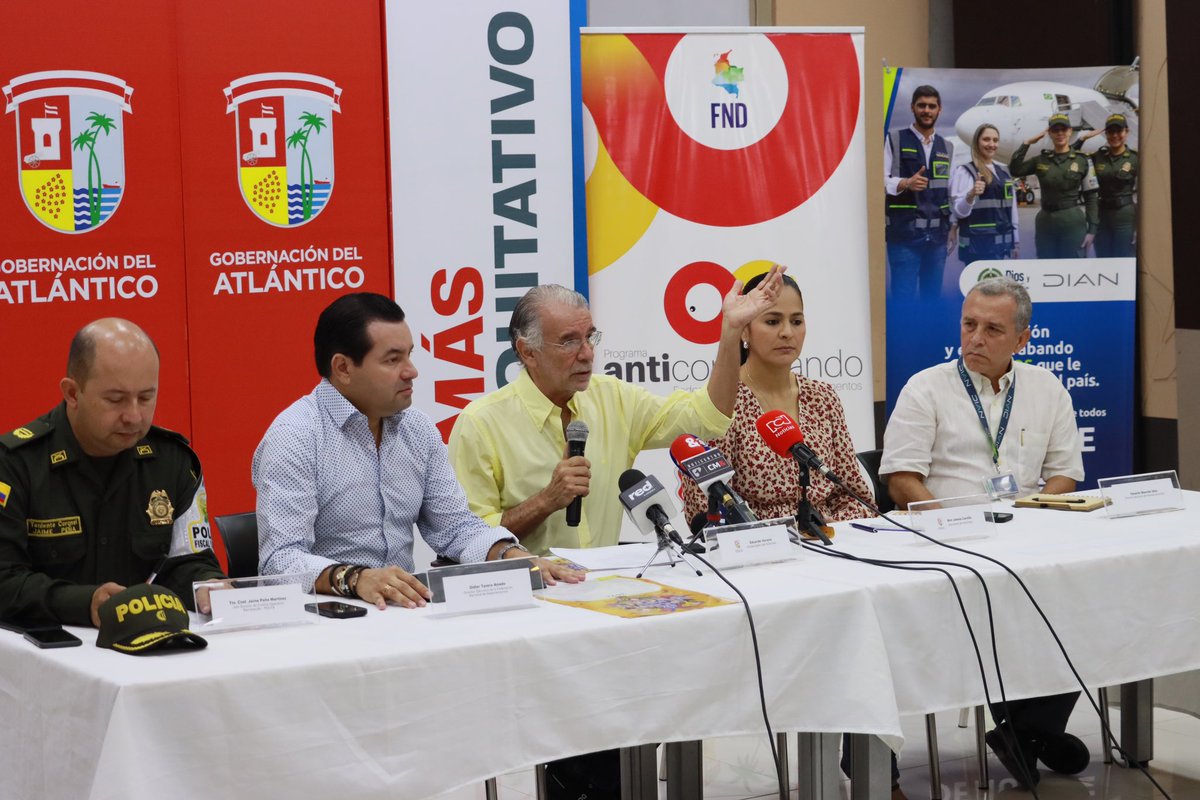 veranodelarosa's tweet photo. Los departamentos aún dependemos del impuesto a la renta. Al controlar el contrabando, incrementamos los ingresos financieros. Por eso, unidos con la @FNDcol, presentamos la campaña 'Si vas a vacilar, que sea #ALoLegal'. Estos Carnavales seamos ejemplo y salgamos a disfrutar de una manera sana.