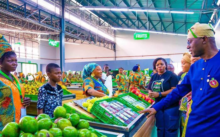 Marrzofficial's tweet photo. Mama!!! Abeg how much you Dey sell these your ingredients????
I wan cooooooooookkkkkkkπππππ₯π₯
#NGAANG Angola how far??? #MakeDemKnow https://t.co/HVBIVmy046