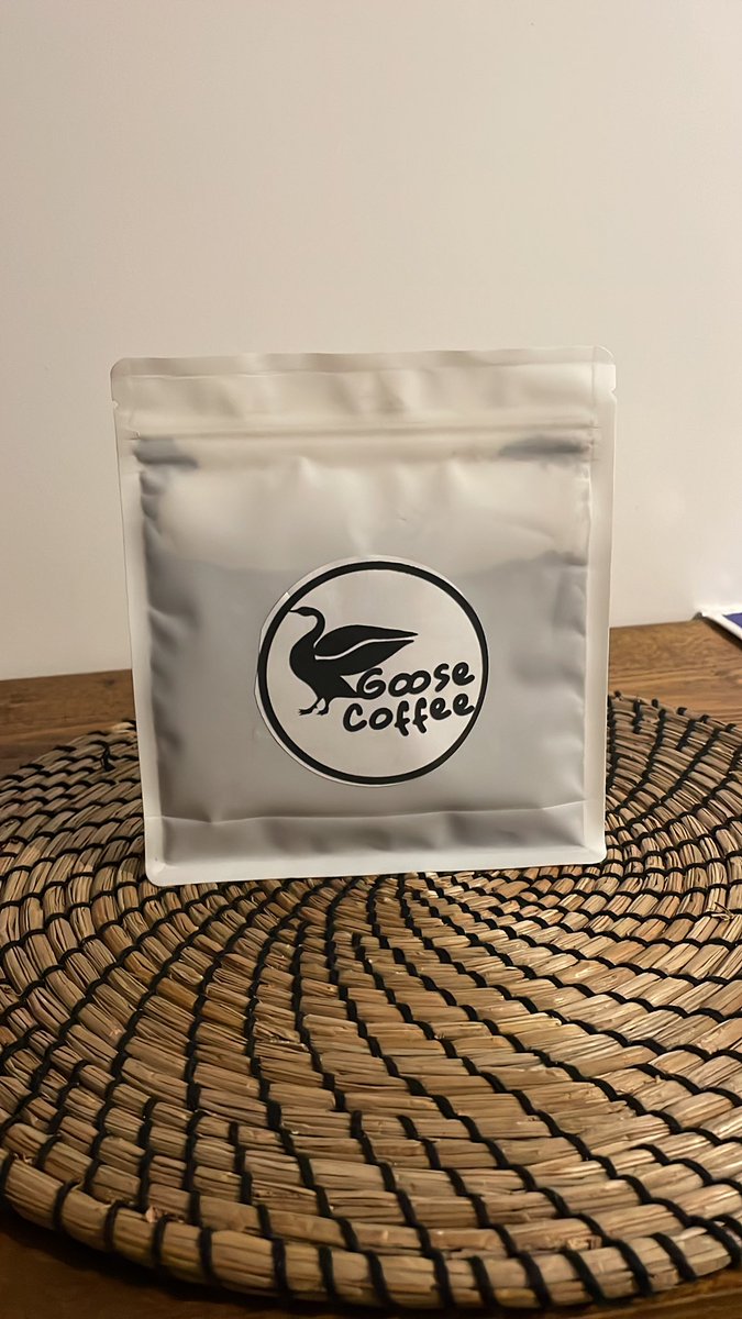 Just arrived ☕️ 🫘 

#goosecoffee 
<a href="/Hoff_Coffi/">Gav Cass</a>