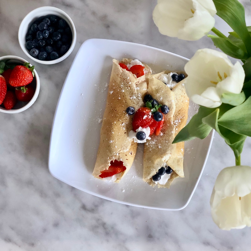 Did you know you can totally make crepes with our pancake mix? How awesome is that? 😄⁠
#nationalcrepeday #crepes #savorycrepe #frenchcrepes #crepelovers #frenchdessert #castlekitchen  #healthybreakfast #dairyfree #allergyfriendly #fitness #eatgoodfeelgood #veganlife #plantbased