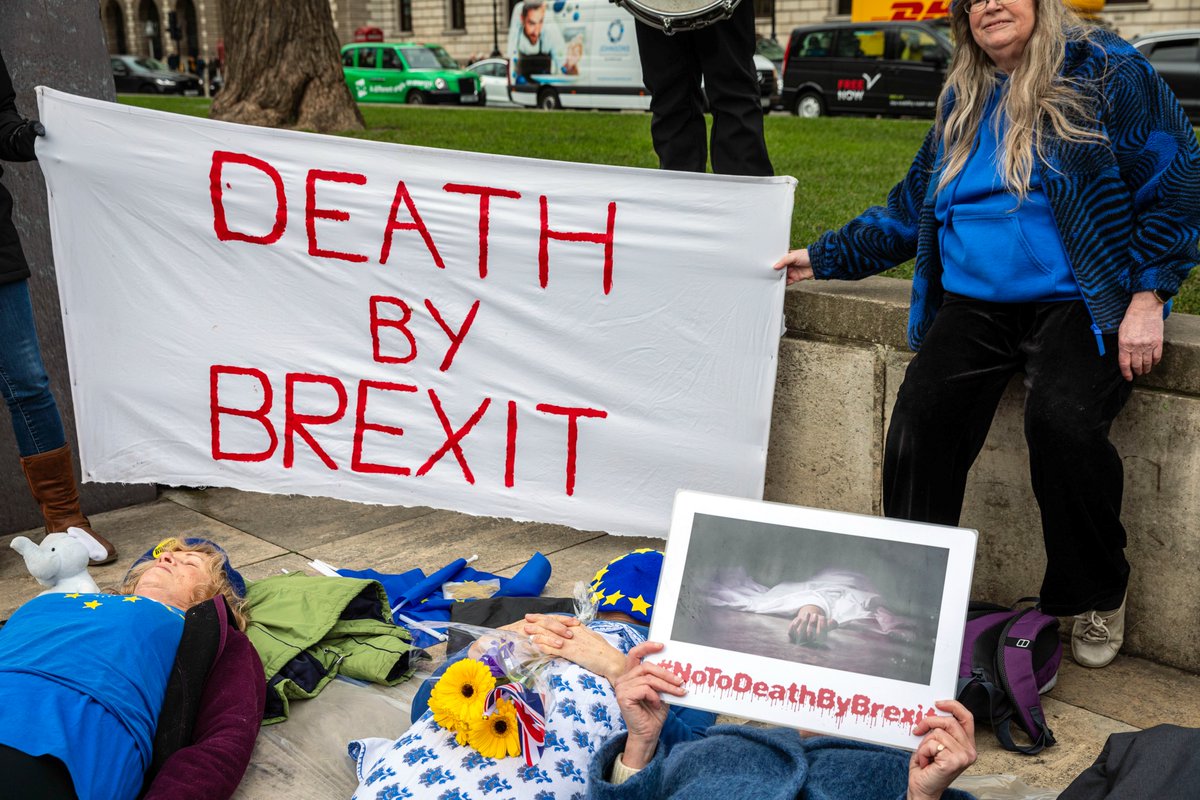 WendyNowak's tweet photo. @kiasazand This is LIFE-THREATENING!!! #RejoinEMA #DeathByBrexit #BrexitMedShortages https://t.co/ElmNO8mKwN