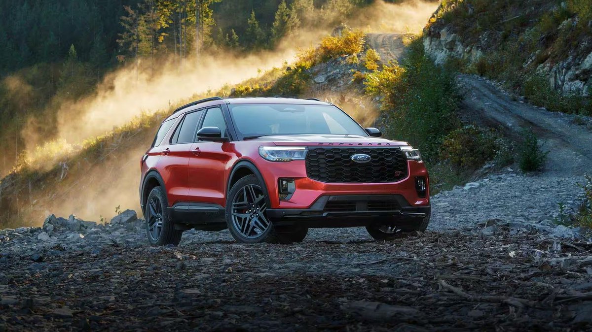 MyLocalFord's tweet photo. Meet Ford's best Explorer yet – the 2025 Ford Explorer! 🌟 A new chapter in adventure with a sleek redesign and the all-new Ford Digital Experience. Over 30 years of excellence, now even better. Stay tuned for more about the #2025FordExplorer! #MyLocalFordStore https://t.co/ZlliTysnmY