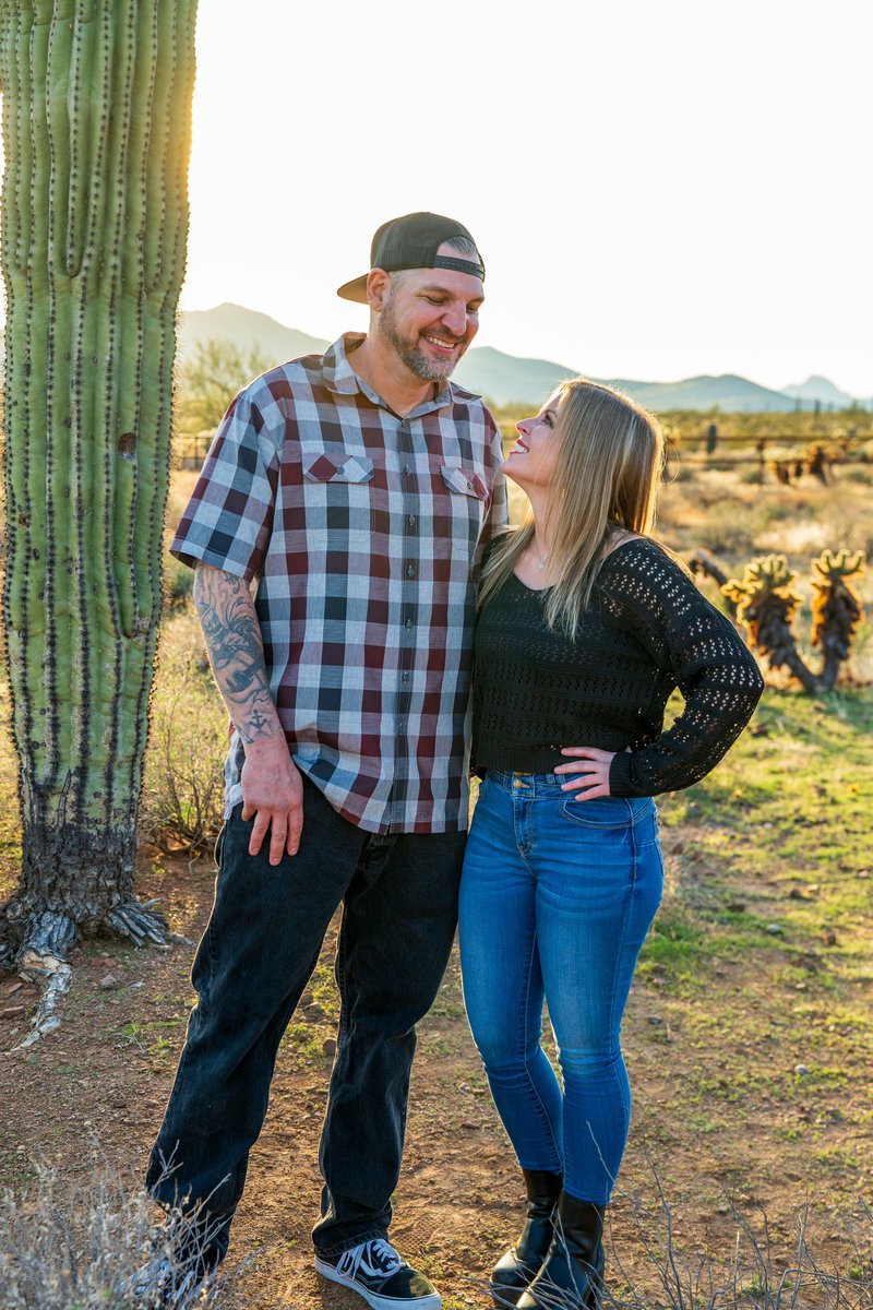 Snuck in some couples photos during this family session! #cavecreekphotographer