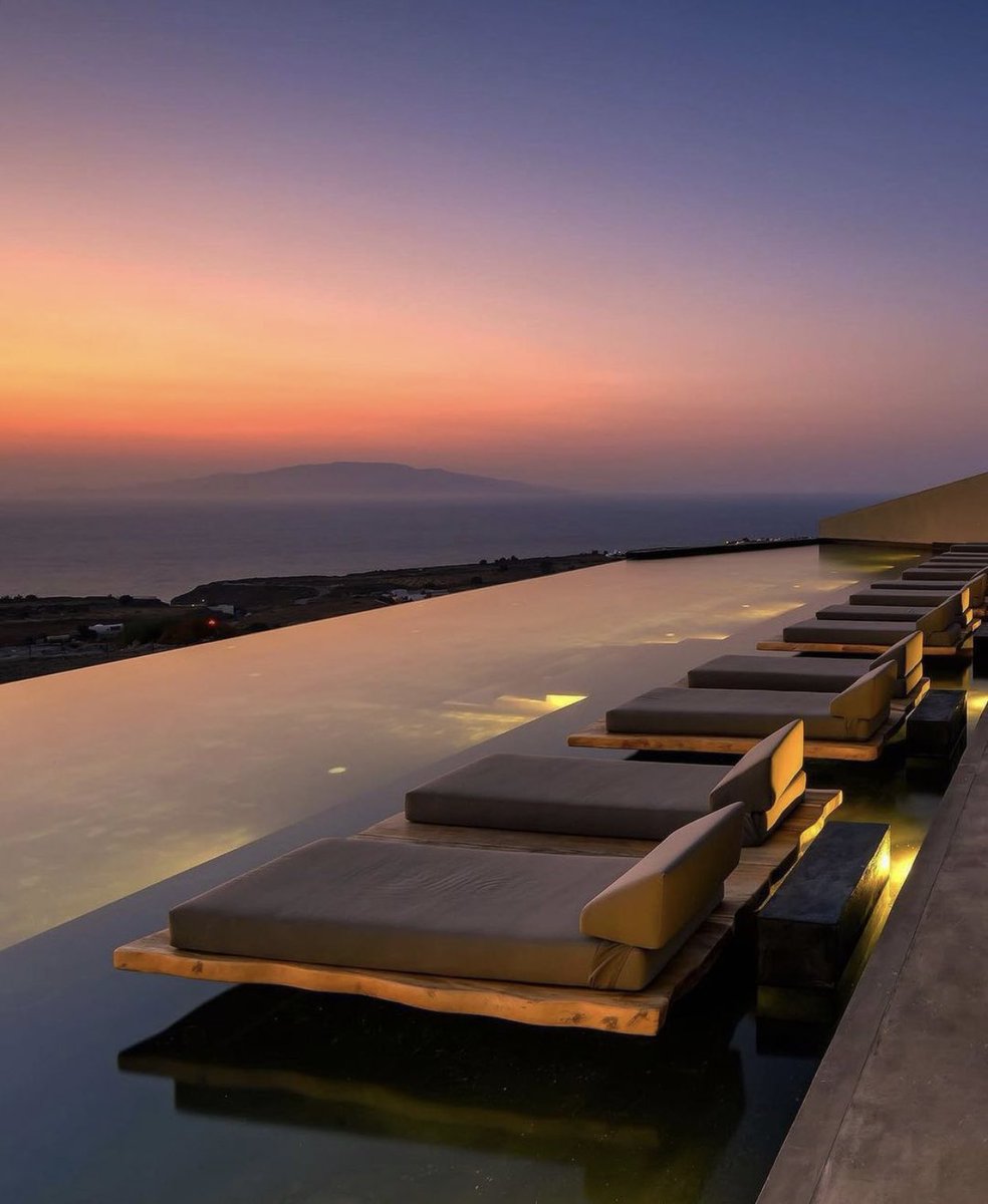 freywl's tweet photo. Incroyable coucher de soleil en Grèce 🇬🇷 https://t.co/iN3CJlrOb4