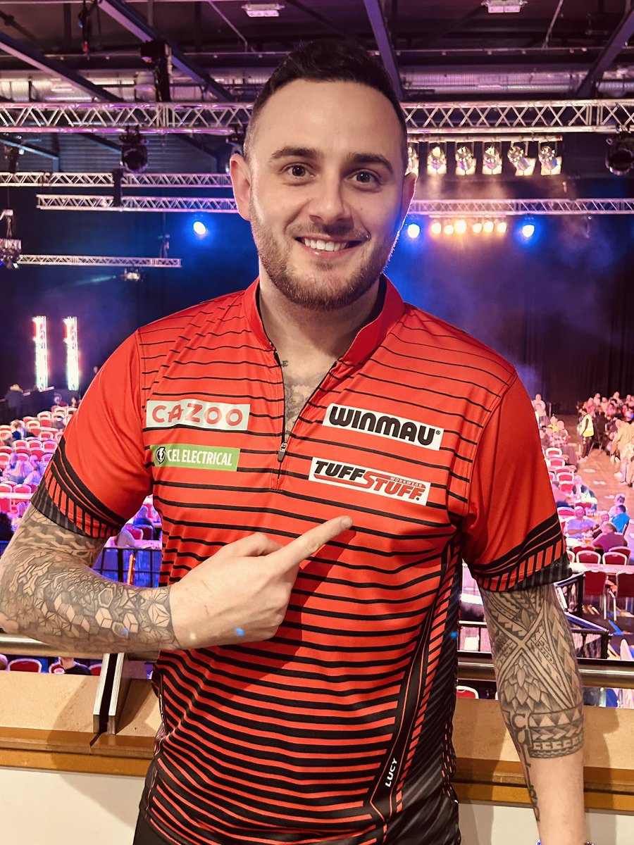 J O E C U L L E N (@rockstar_13_) on Twitter photo Pleased to welcome <a href="/TuffStuff_UK/">TUFFSTUFF WORKWEAR</a> to my shirt this year…… They’ve been around darts for a couple of years now so I’m delighted to have them on board 🤩
Look out for them on my shirt starting tonight at The Masters live on ITV
<a href="/ModusDarts180/">MODUS Sports</a> Pleased to welcome <a href="/TuffStuff_UK/">TUFFSTUFF WORKWEAR</a> to my shirt this year…… They’ve been around darts for a couple of years now so I’m delighted to have them on board 🤩
Look out for them on my shirt starting tonight at The Masters live on ITV
<a href="/ModusDarts180/">MODUS Sports</a>