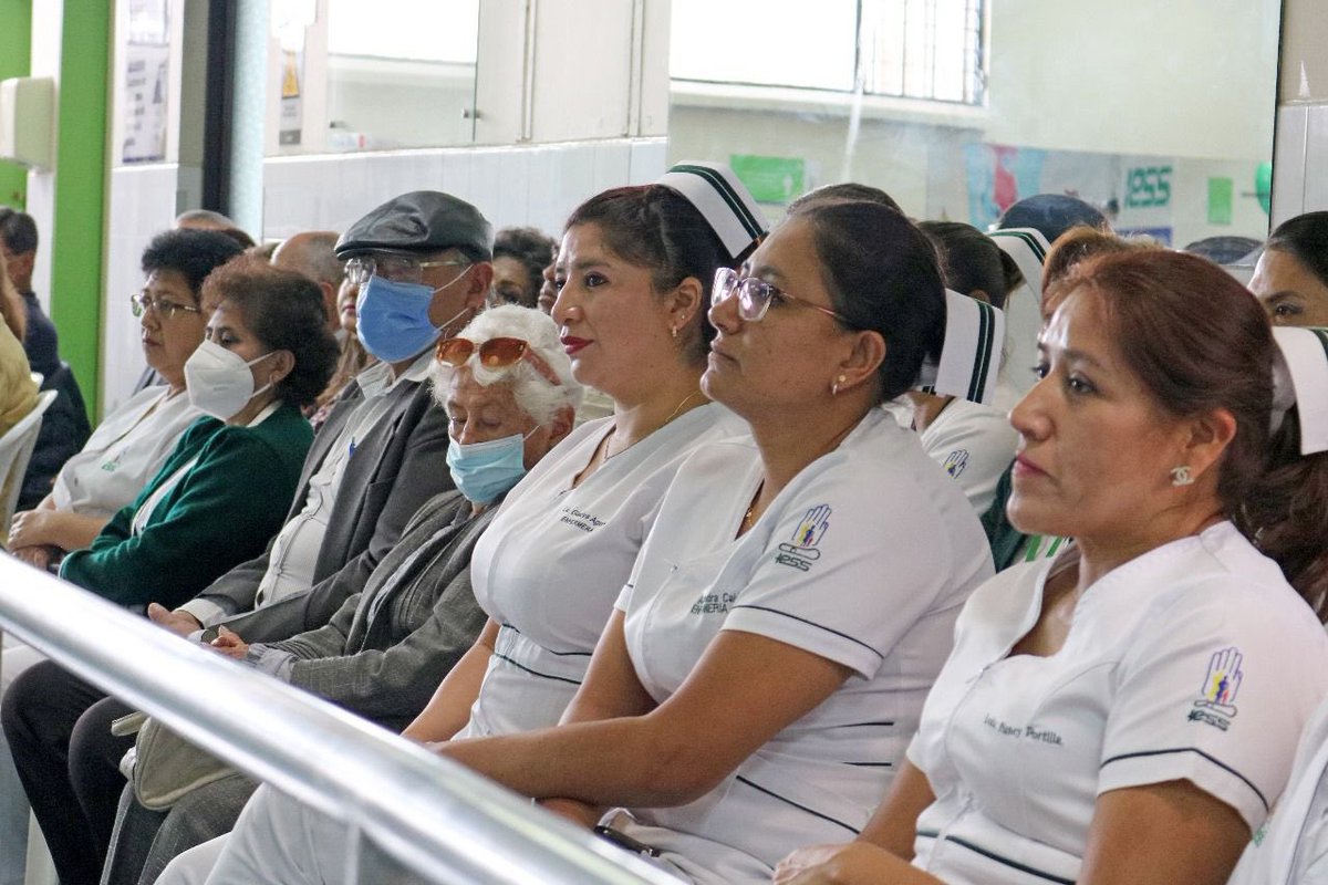 FranklinRojasT's tweet photo. ✅️ Una gestión que fortalece el sistema de recuperación integral. 
Mejores servicios de salud, mayor bienestar. 
¡Juntos somos un IESS mejor! 💪 https://t.co/6IQ3ZotXgh
