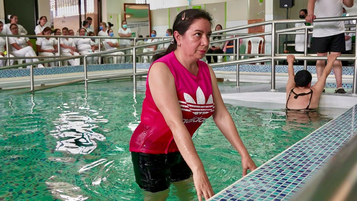 FranklinRojasT's tweet photo. ✅️ Una gestión que fortalece el sistema de recuperación integral. 
Mejores servicios de salud, mayor bienestar. 
¡Juntos somos un IESS mejor! 💪 https://t.co/6IQ3ZotXgh
