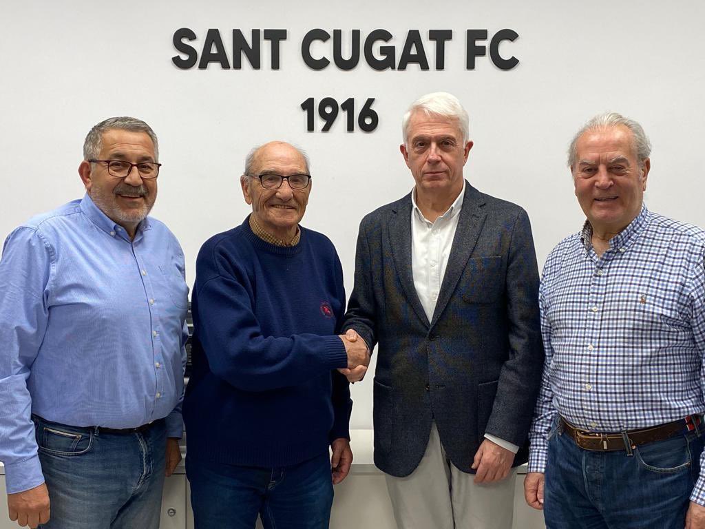 OFICIAL | Eleccions a la Presidència 🗳️

Llorenç Santasusagna, reelegit President del Sant Cugat FC fins el 2028.

🗣️ <a href="/santasusagna57/">Llorenç Santasusagna</a>: "Treballar pel SantCu és una passió. Mantenim la il·lusió del primer dia". 

🔗 santcu.cat/2024/02/02/com…

❤️🖤

#SomVermelliNegres
#SomelSantCugat
