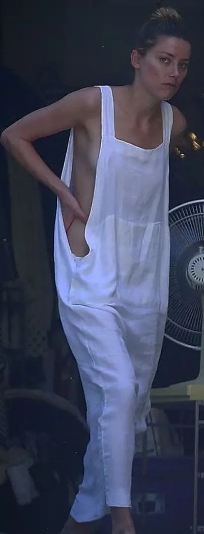 MamabooC's tweet photo. Johnny tried telling her to dress with more dignity for her profession.  She twisted that to try &amp; say he was "controlling".  I think it was good business advice to NOT be photographed looking like she does here. Its okay as long as there's no cameras around. 
#JohnnyDeppWins https://t.co/5geNcf2SAj