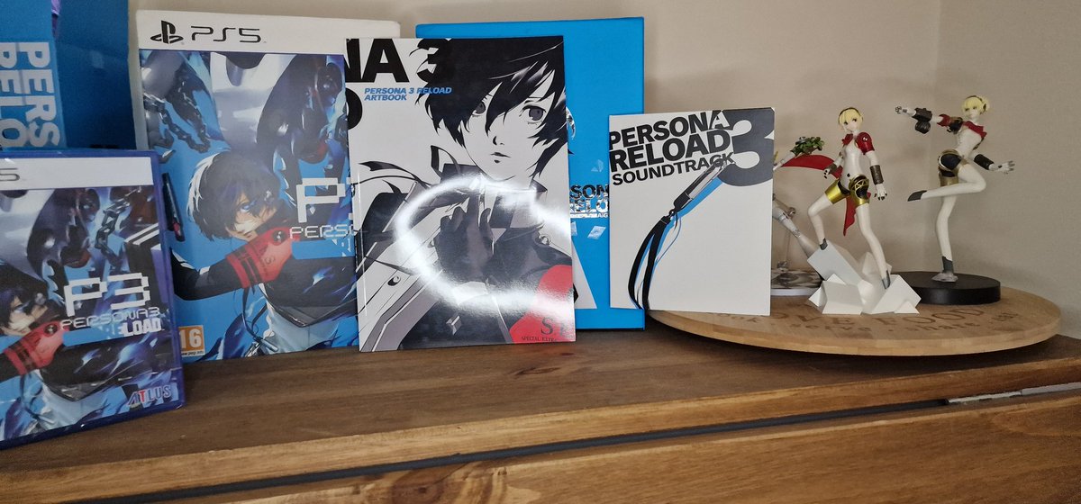 gunstar2006's tweet photo. Persona 3 Reload Aigis Edition Unboxing up on YouTube Check it out
https://t.co/0MicW1gfzX

 #P3R #Persona #Atlus #Sega #Unboxing #Figure #AigisEdition https://t.co/44Io1gbvKm