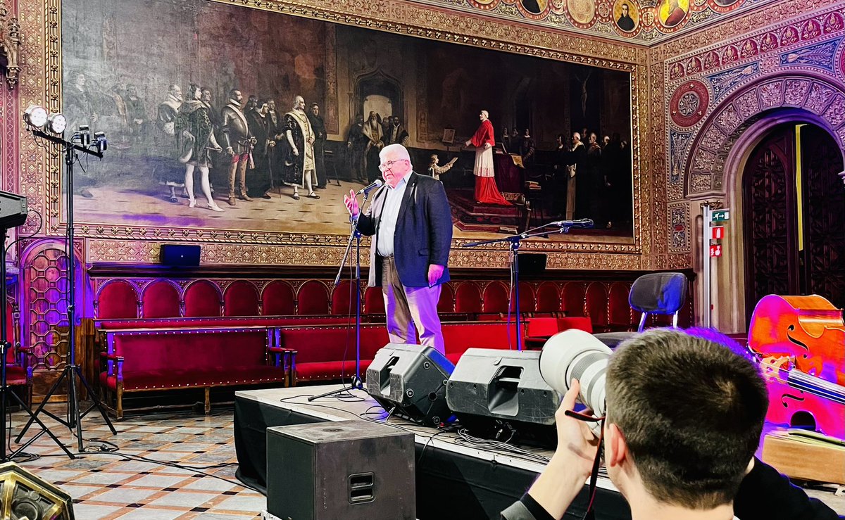 Universitat de Barcelona tweet media