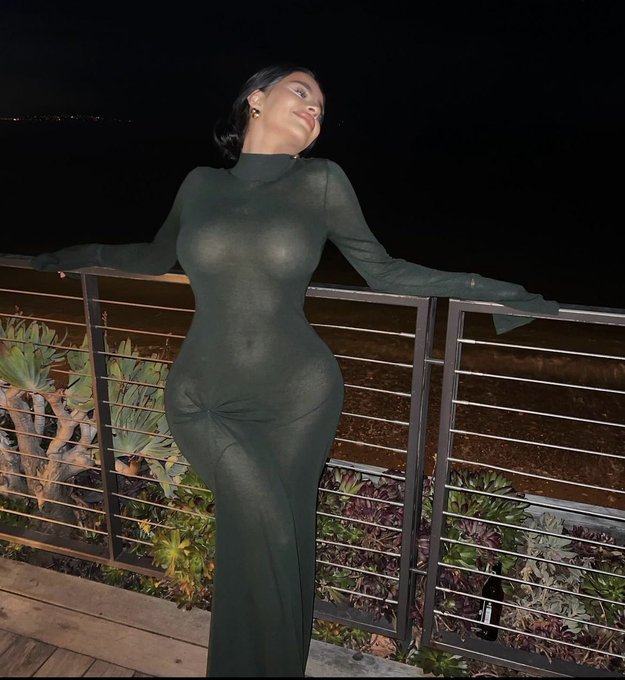 Dinner✨ https://t.co/8HLM4bfEKZ