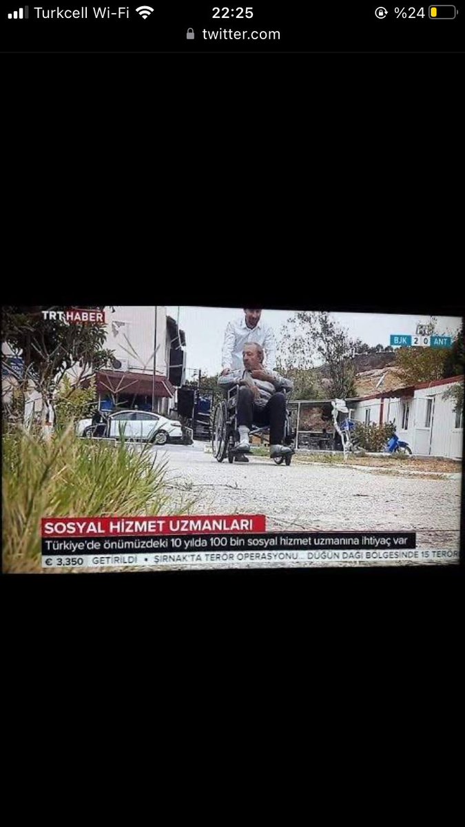 Biz Sosyal Hizmet Uzmanları her alanda çalışabilen meslek grubuyuz ama atanamıyoruz. Sosyal Hizmet Uzmanları kendi bakanlığında 5 Bin alım haberi bekliyor <a href="/RTErdogan/">Recep Tayyip Erdoğan</a> <a href="/MahinurOzdemir/">Mahinur Özdemir Göktaş</a> <a href="/isikhanvedat/">Prof. Dr. Vedat Işıkhan</a> #AiledenSosyalÇalışmacıyaMüjde