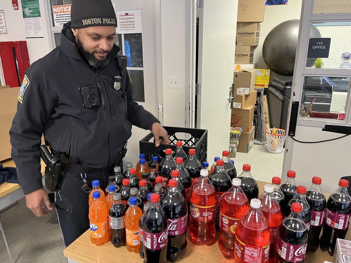 Boston Police Dept. tweet media
