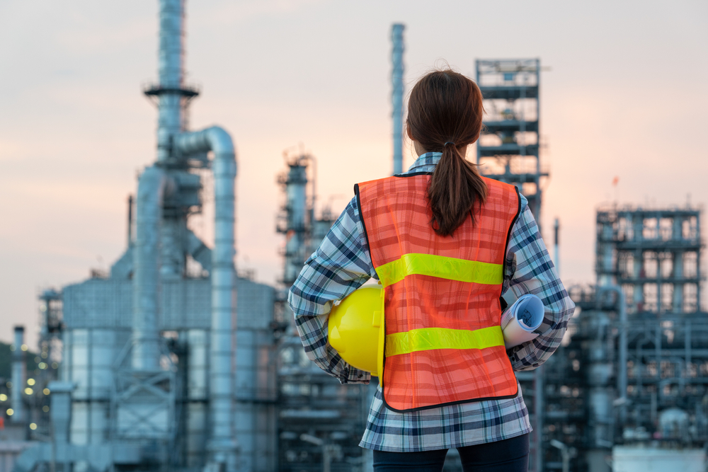 intuitivesafety's tweet photo. Is Lack of Proper Women's PPE Causing Safety Issues? How are companies responding to ill-fitting women's safety gear? Learn more: https://t.co/Y0Qx3kSQuz
#safety #safetyfirst #education #training #workplace #construction #safetyarticle #safetyehs #healthandsafety #ppe https://t.co/LoCvWgrJ4p
