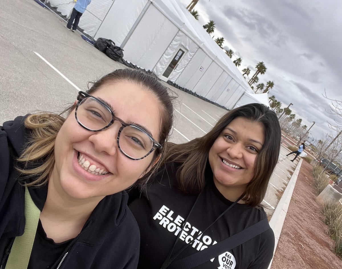 Still looking for where to vote today? The Centennial Hills Thunderbird Park (6105 N Durango Dr) location, currently has no wait times and will be open until 8pm! Our Ops Manager, Jiselle, and volunteer Aria from @Chispa_NV are there to help with your voting questions! #NVPPP2024