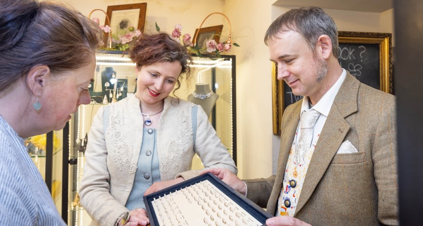 Show your love for the town this Valentine’s Day:

dlvr.it/T2Dkhb 

#LoveChesterfield #ChesterfieldNews